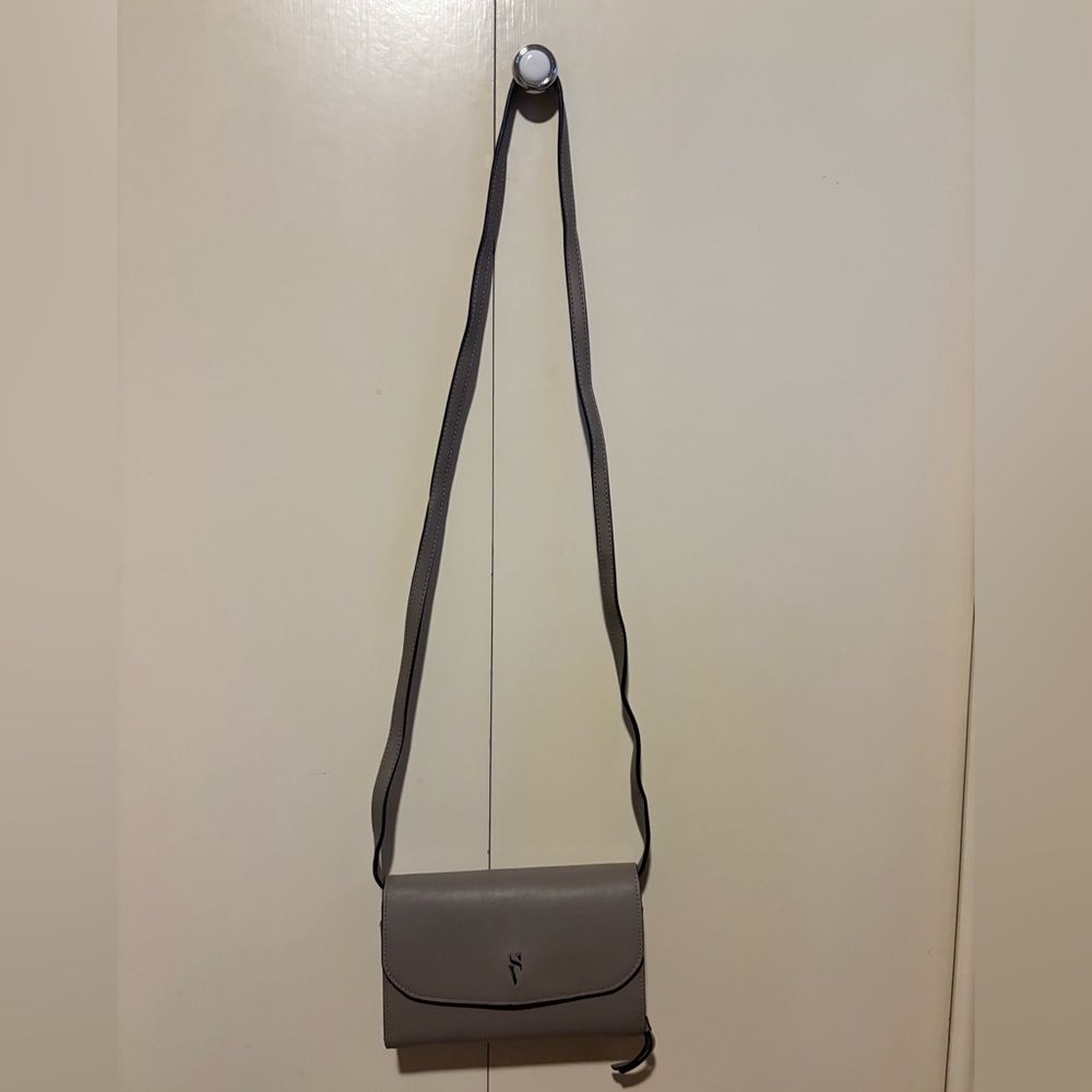 Simply Vera Vera Wang Moon Rock Mini Crossbody Wallet Purse Small